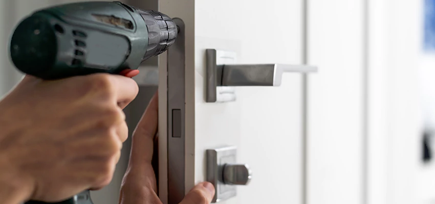 Locksmith For Lock Replacement Near Me in Holtville, CA